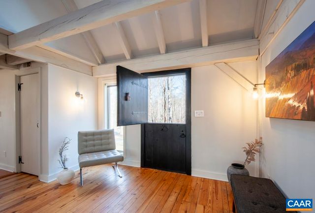 5875 BURNETT LN, Advance Mills, VA 22968