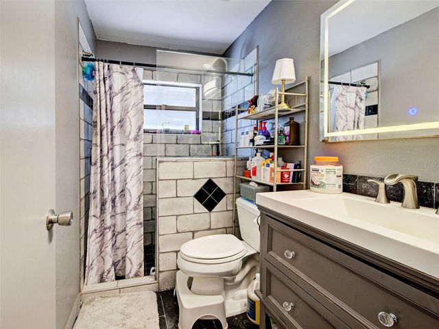 20 IDLE SANDS DRIVE, Venice, FL 34293