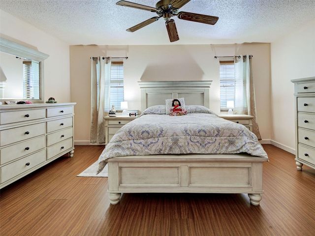 20 IDLE SANDS DRIVE, Venice, FL 34293