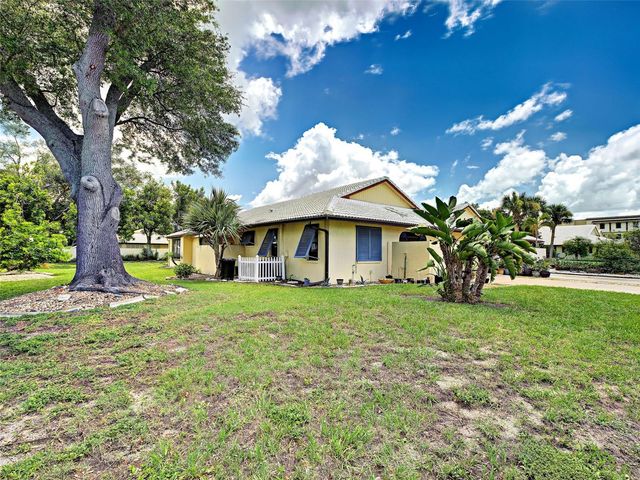 20 IDLE SANDS DRIVE, Venice, FL 34293