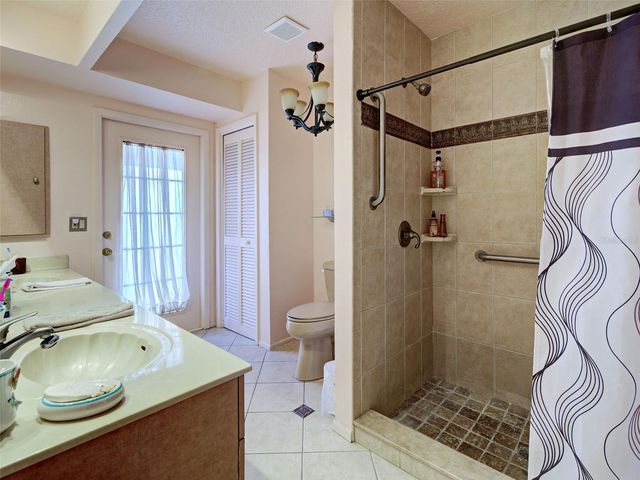 20 IDLE SANDS DRIVE, Venice, FL 34293