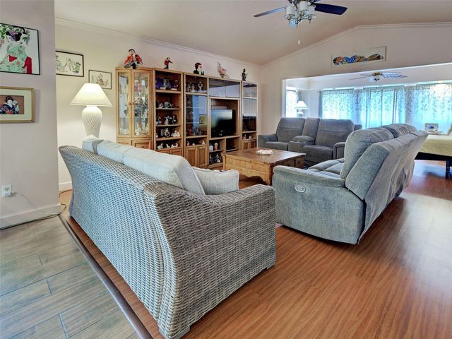20 IDLE SANDS DRIVE, Venice, FL 34293