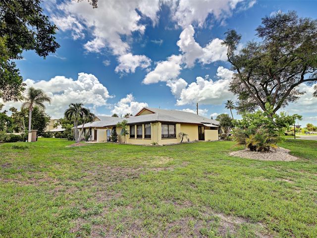 20 IDLE SANDS DRIVE, Venice, FL 34293