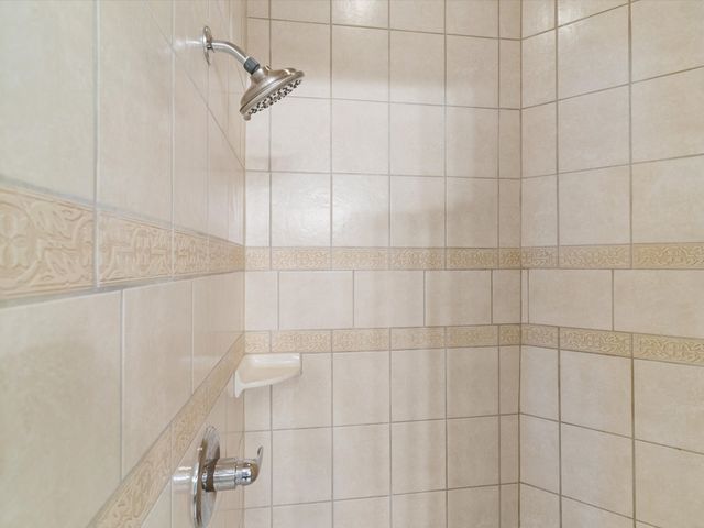 170 Greathouse Village, Decatur, TX 76234