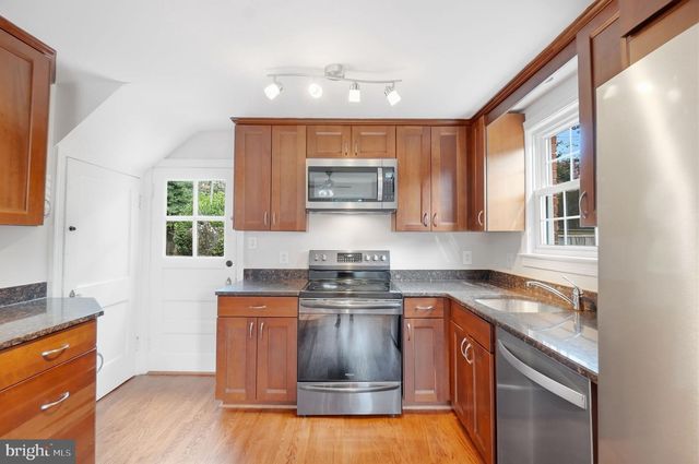 3731 2ND ST S, Arlington, VA 22204