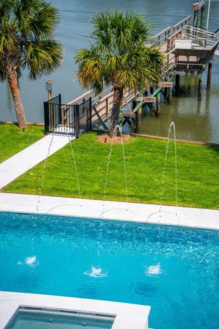 11 Tabby Lane, Isle Of Palms, SC 29451