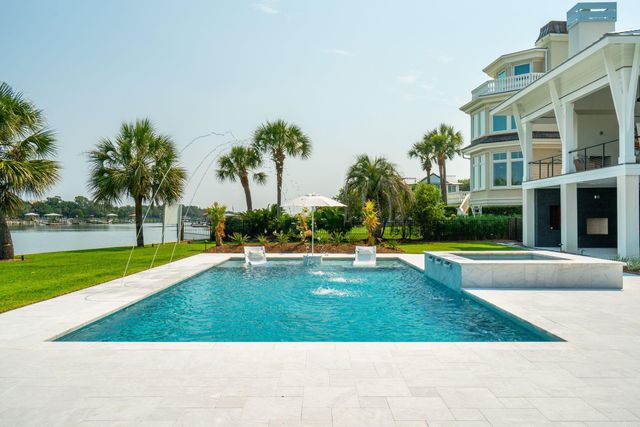 11 Tabby Lane, Isle Of Palms, SC 29451