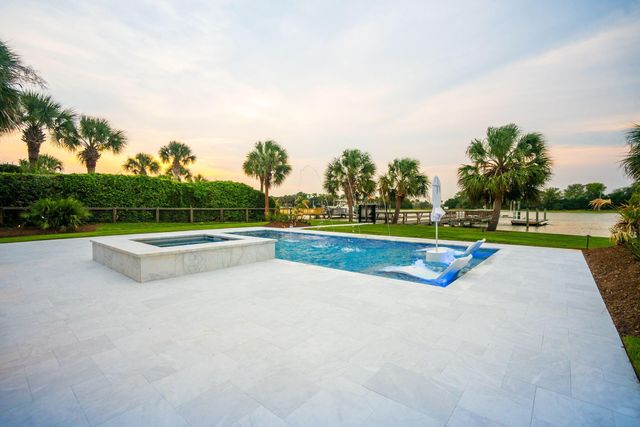 11 Tabby Lane, Isle Of Palms, SC 29451