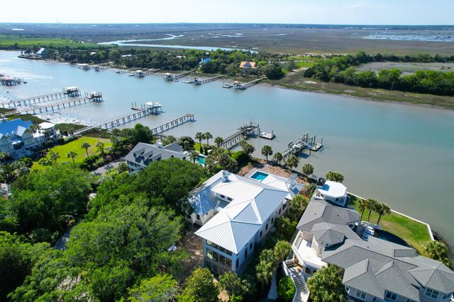 11 Tabby Lane, Isle Of Palms, SC 29451