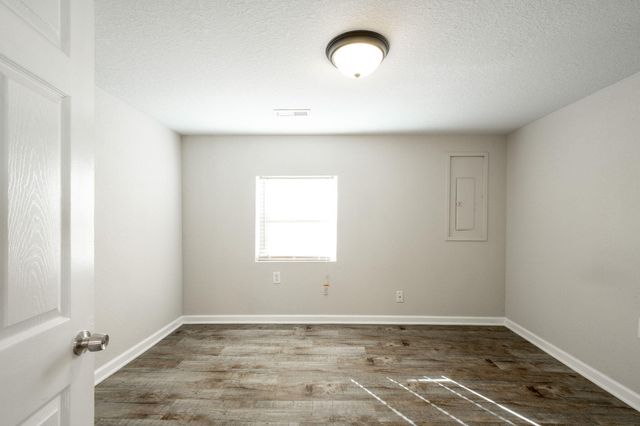 276 S Center Street, Rossville, GA 30741