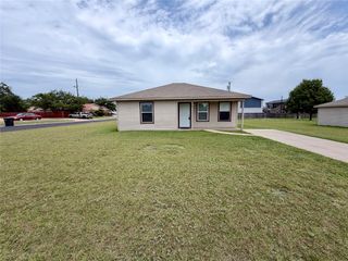 1708 Overland Drive, Cleburne, TX 76033