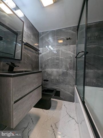 2208 WAKEFIELD ST, Alexandria, VA 22308