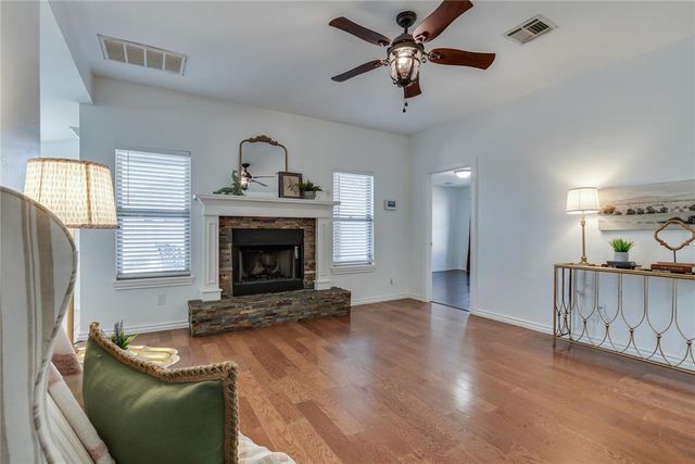 202 N Westminster Way, Mustang, OK 73064