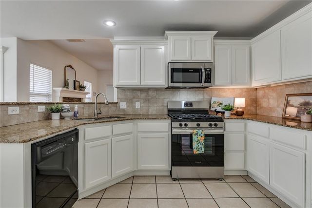 202 N Westminster Way, Mustang, OK 73064