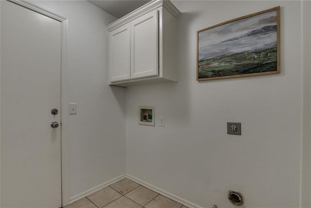 202 N Westminster Way, Mustang, OK 73064