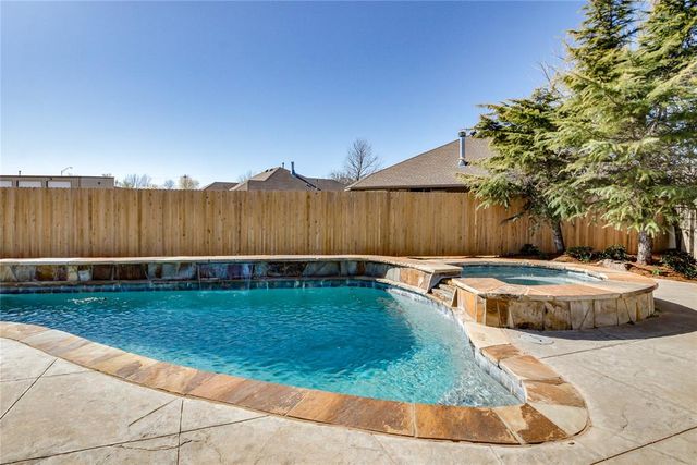 202 N Westminster Way, Mustang, OK 73064