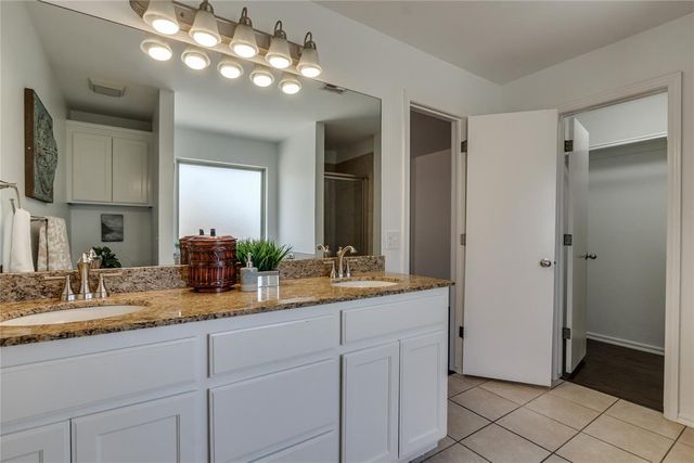 202 N Westminster Way, Mustang, OK 73064