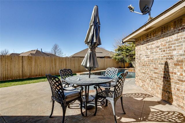 202 N Westminster Way, Mustang, OK 73064