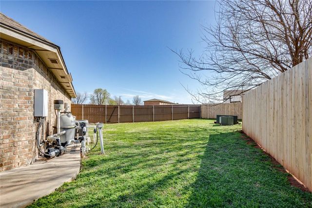 202 N Westminster Way, Mustang, OK 73064