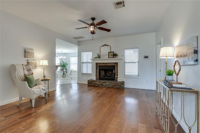 202 N Westminster Way, Mustang, OK 73064