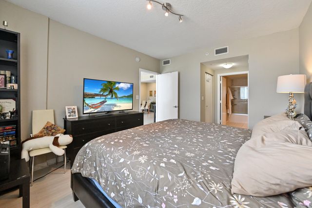 18800 NE 29th Avenue 816, Aventura, FL 33180