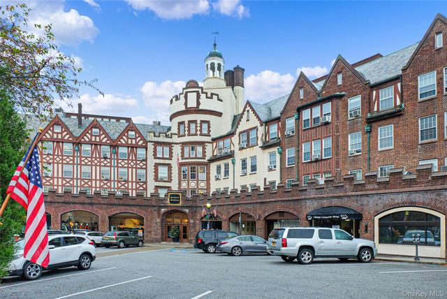 26 E Parkway 14A, Scarsdale, NY 10583