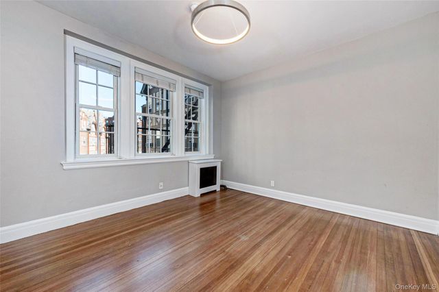 26 E Parkway 14A, Scarsdale, NY 10583