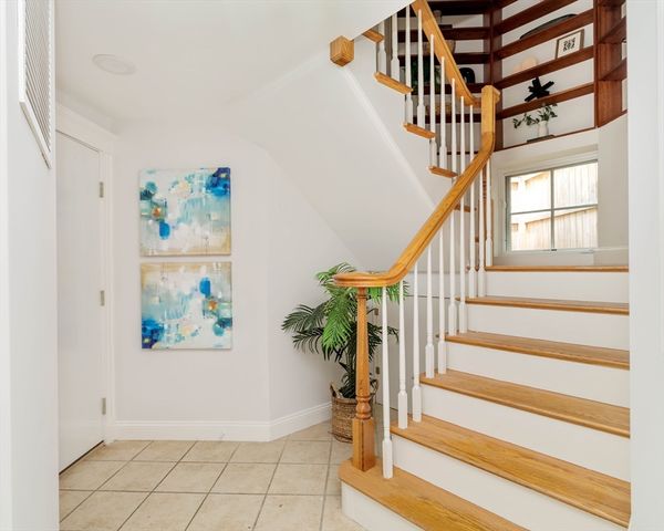 15 Valentine Street 8, Cambridge, MA 02139