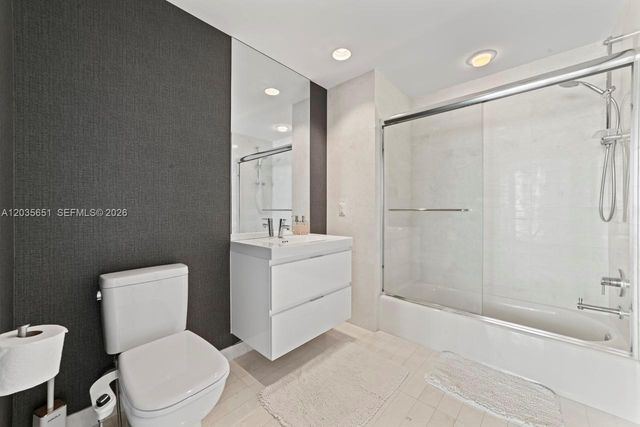 17111 Biscayne Boulevard 503, North Miami Beach, FL 33160