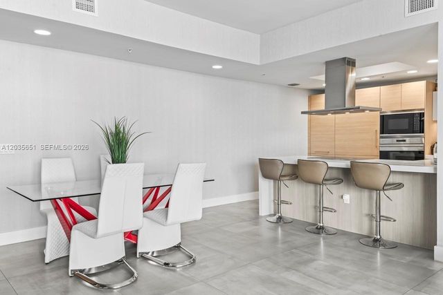 17111 Biscayne Boulevard 503, North Miami Beach, FL 33160
