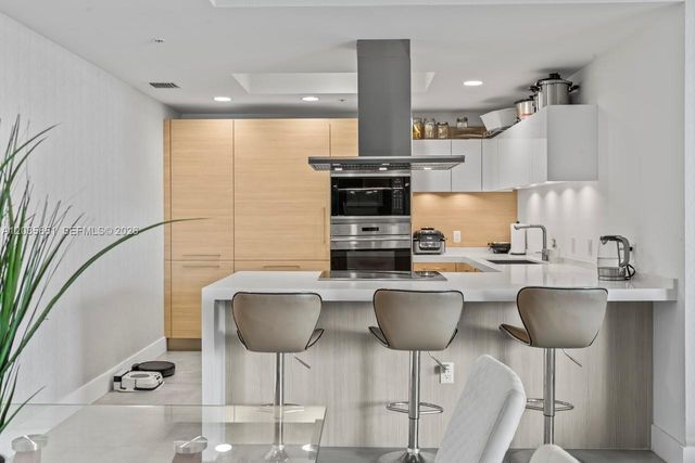 17111 Biscayne Boulevard 503, North Miami Beach, FL 33160