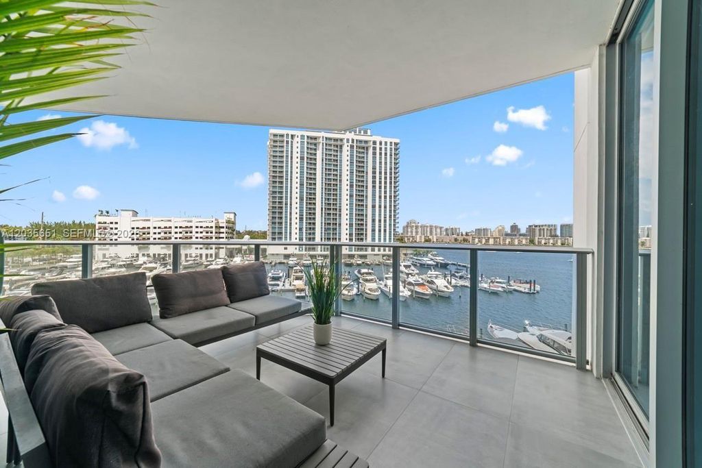 17111 Biscayne Boulevard 503, North Miami Beach, FL 33160