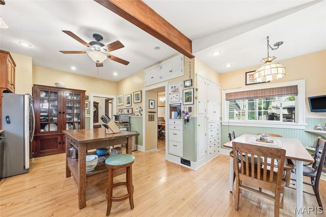 145 N Clay Avenue, St Louis, MO 63135