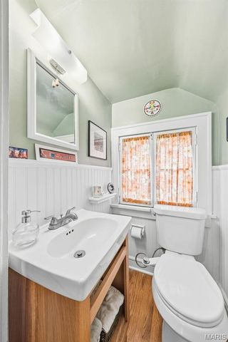 145 N Clay Avenue, St Louis, MO 63135