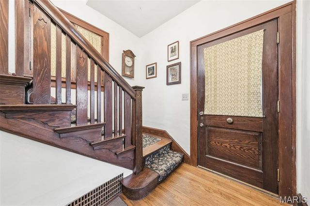 145 N Clay Avenue, St Louis, MO 63135