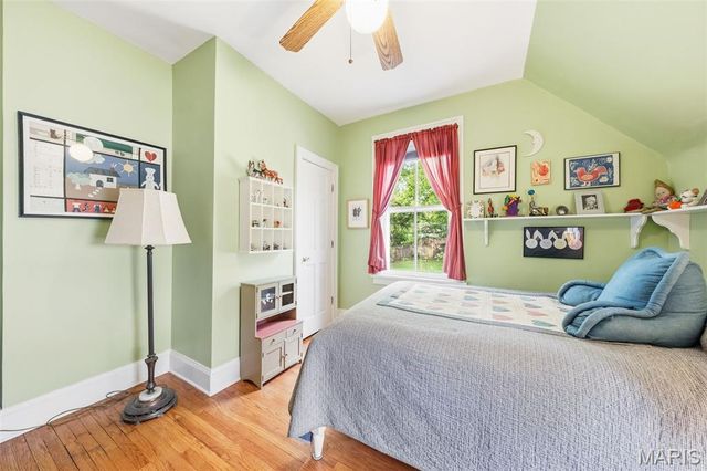 145 N Clay Avenue, St Louis, MO 63135
