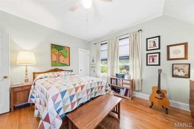 145 N Clay Avenue, St Louis, MO 63135