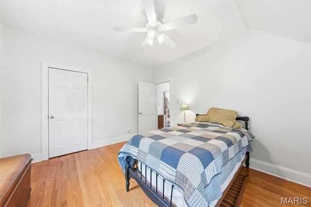 145 N Clay Avenue, St Louis, MO 63135