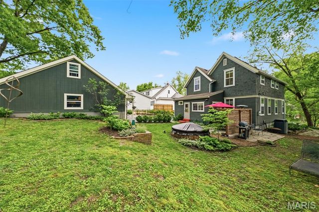 145 N Clay Avenue, St Louis, MO 63135