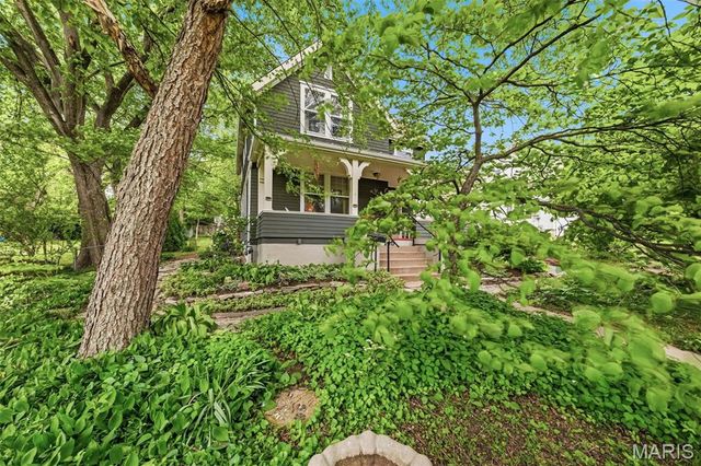 145 N Clay Avenue, St Louis, MO 63135