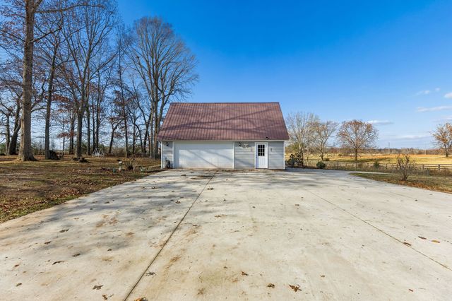 524 Willie Jarvis Rd, Sparta, TN 38583