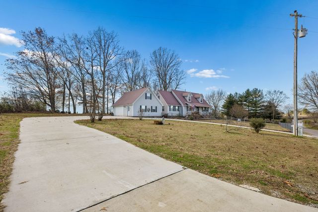 524 Willie Jarvis Rd, Sparta, TN 38583