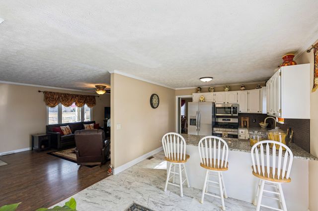 524 Willie Jarvis Rd, Sparta, TN 38583