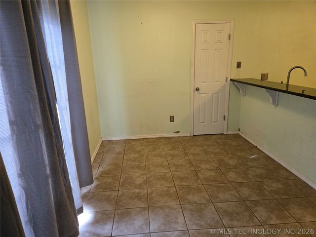 7804 N 117th East East Avenue, Owasso, OK 74055