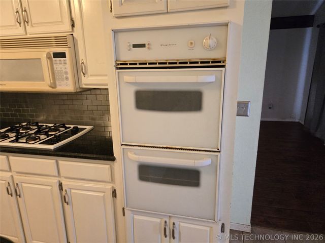 7804 N 117th East East Avenue, Owasso, OK 74055