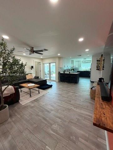 14552 SW 142nd Pl 14552, Miami, FL 33186