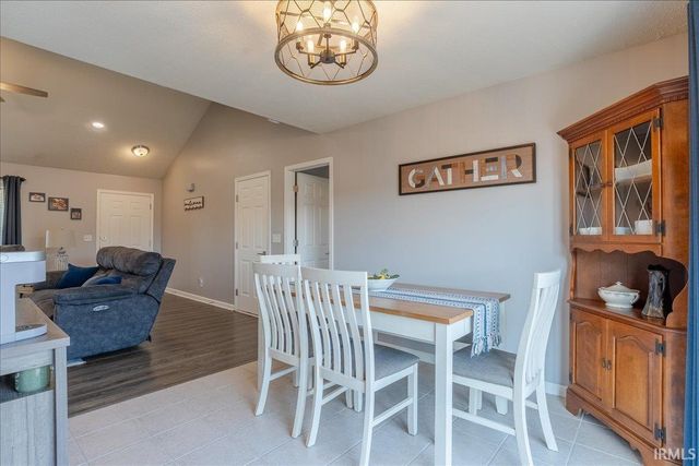 10614 Tecumseh Drive, Newburgh, IN 47630