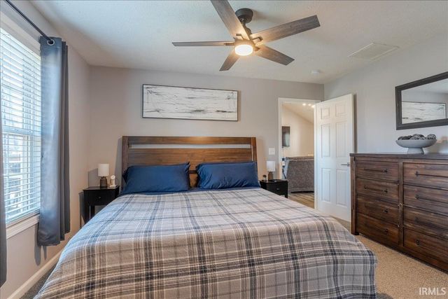 10614 Tecumseh Drive, Newburgh, IN 47630