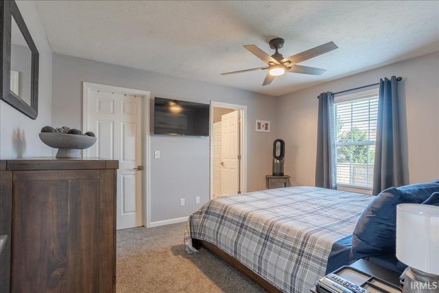 10614 Tecumseh Drive, Newburgh, IN 47630