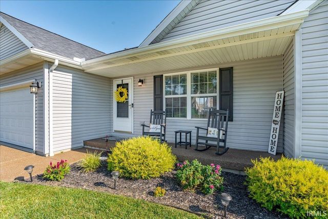 10614 Tecumseh Drive, Newburgh, IN 47630
